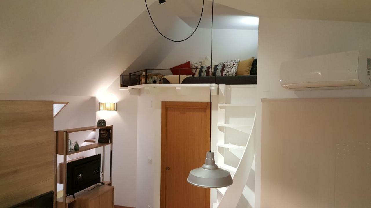 Estudio Atico Con Altillo Ourense Buitenkant foto
