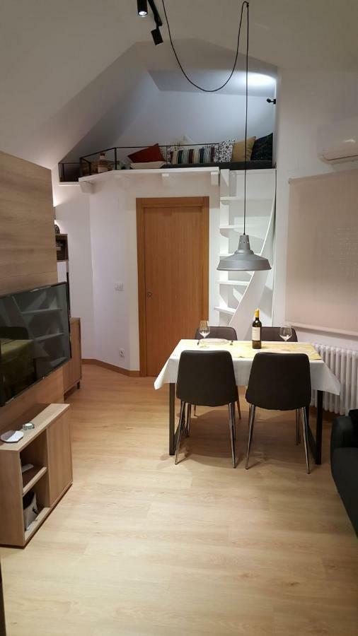 Estudio Atico Con Altillo Ourense Buitenkant foto
