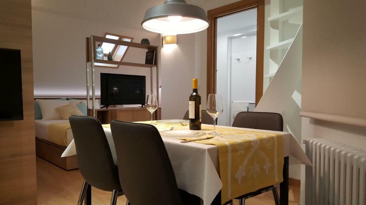 Estudio Atico Con Altillo Ourense Buitenkant foto